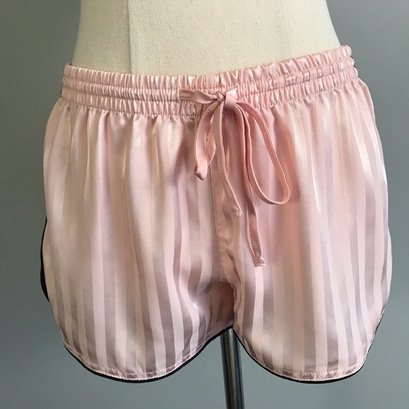 BRAS N THINGS Size 10 Pink Satin PJ Set - Picture 8 of 12